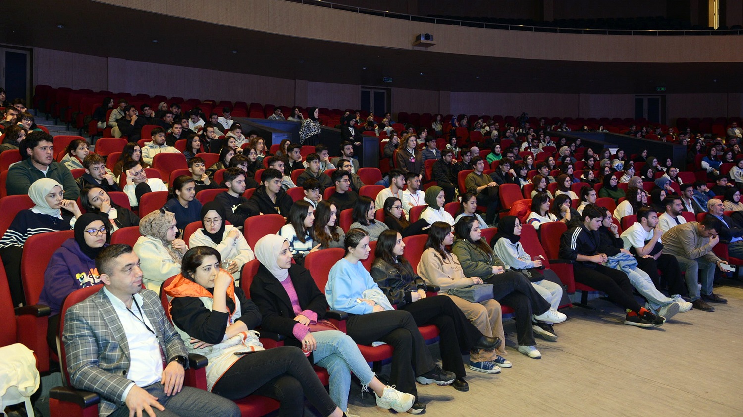 Eğitmenler, Büyükşehir’in Kampında Gençlere Fizik Dersinin Püf Noktalarını Aktardı (3)