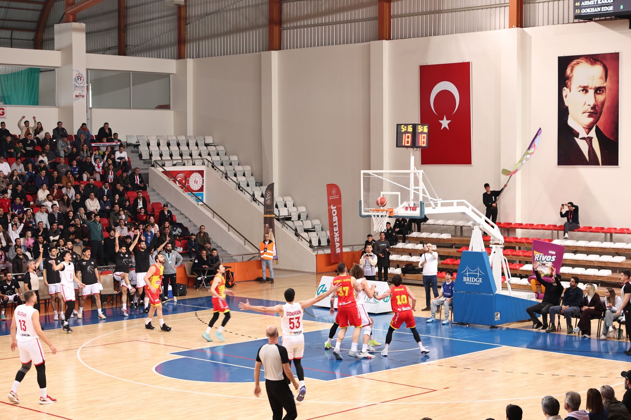 İstiklalspor Basketbol Takımı, Sahadan Galibiyetle Ayrıldı3