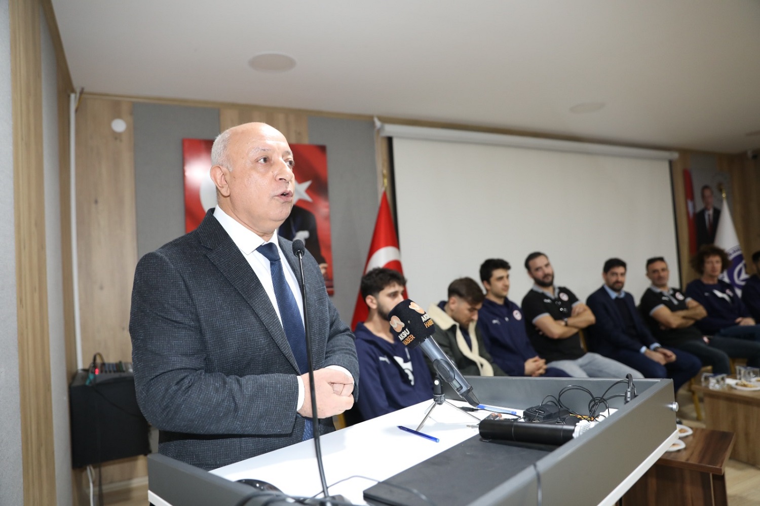 İstiklalspor Basketbolcuları İstiklal Üniversitesi Öğrencileriyle Buluştu (3)