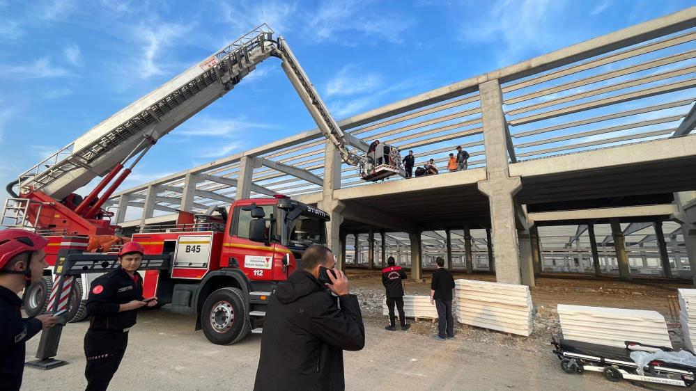 Kahramanmaraş'ta Inşaattan Düşen 2 Işçi Yaralandı 2