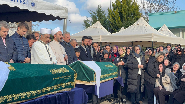 Oteli Beğenmedikleri İçin Sabah Terk Edeceklerdi, Yangında Hayatını Kaybettiler1