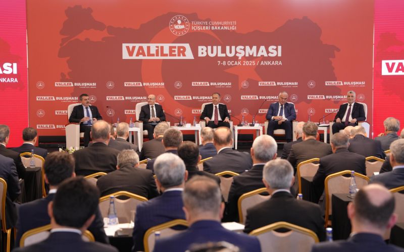 Ünlüer, Valiler Buluşması’na Katıldı