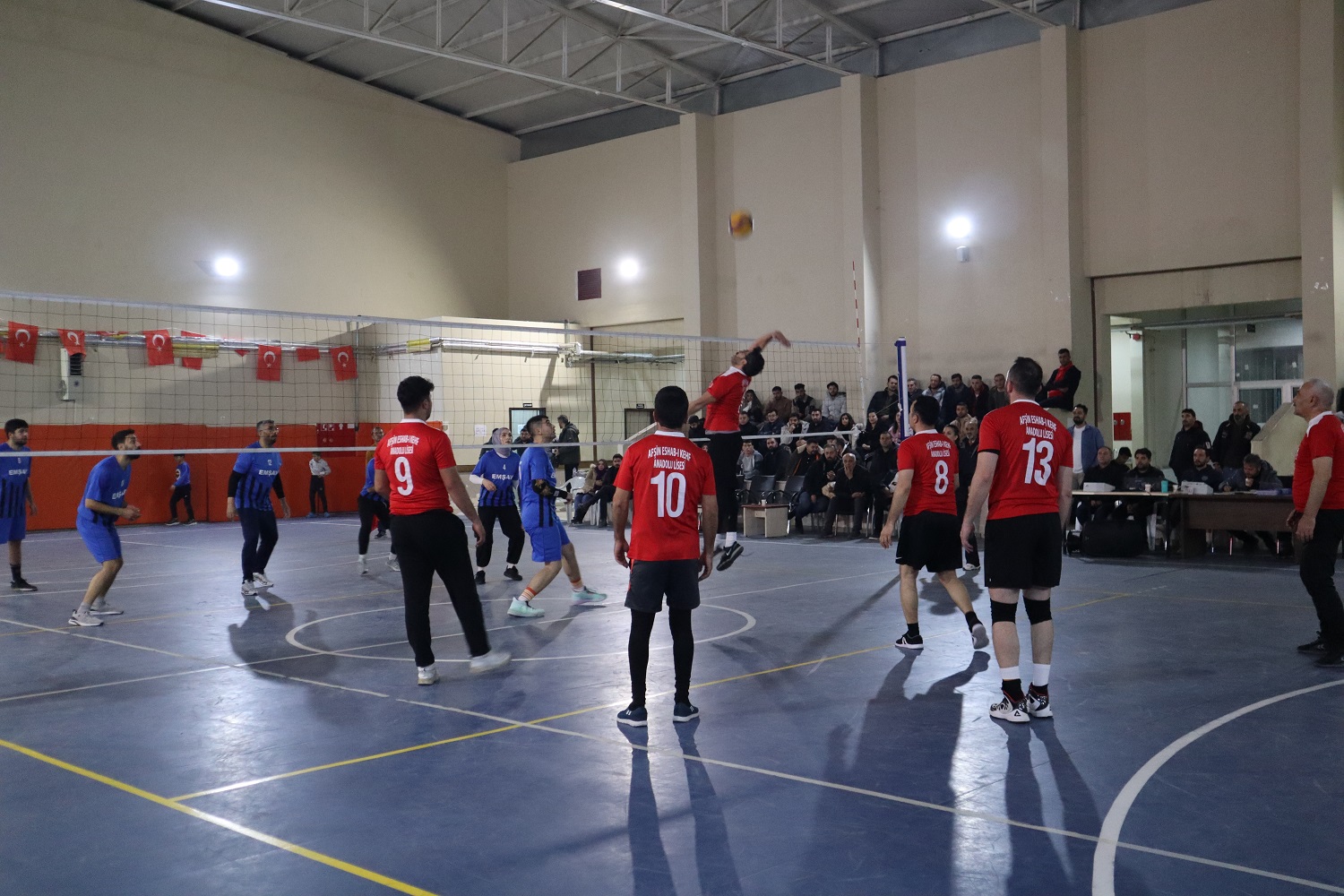 Voleybol Turnuvasında Çeyrek Final Maçları Başladı (11)