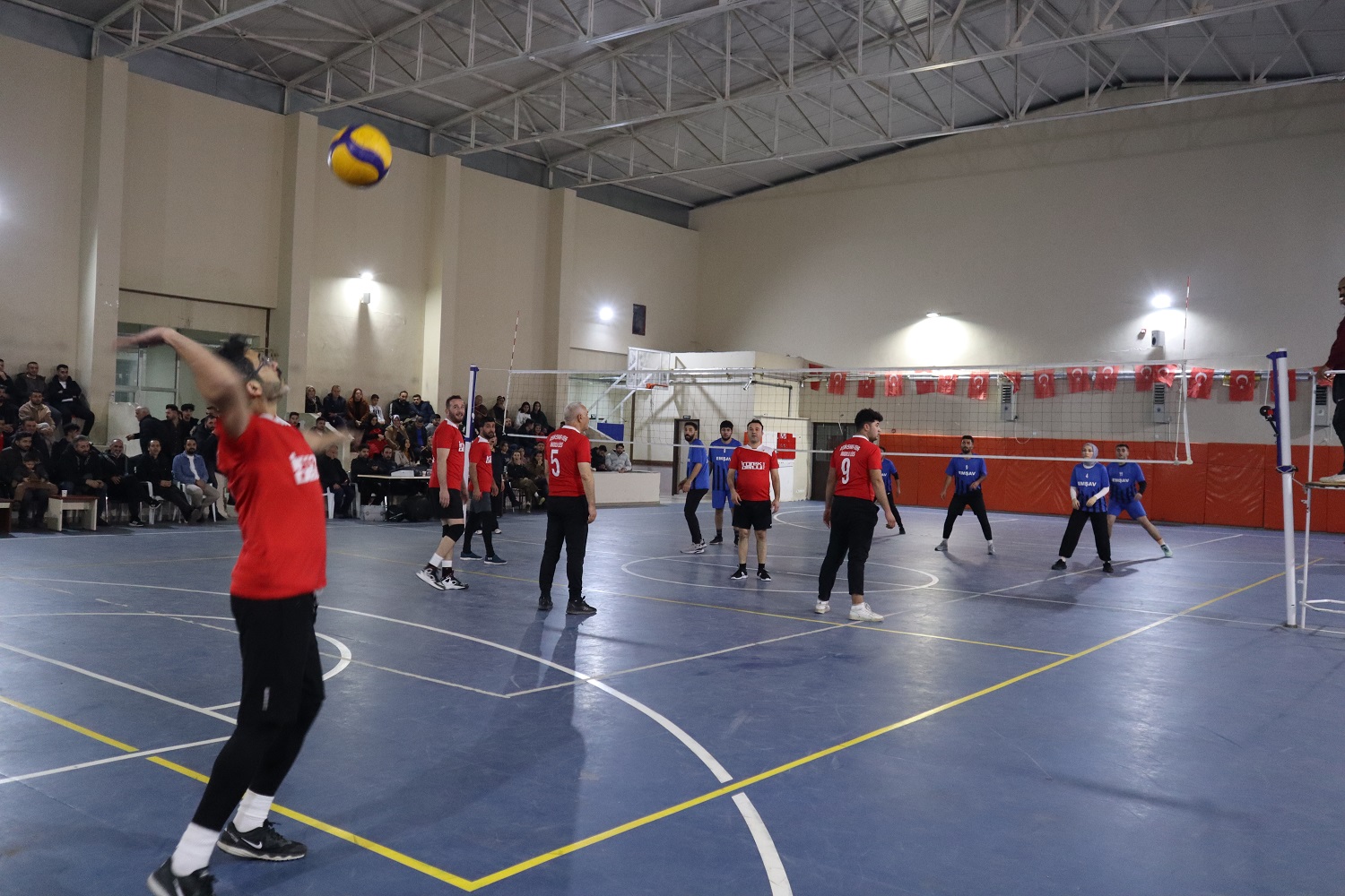 Voleybol Turnuvasında Çeyrek Final Maçları Başladı (7)