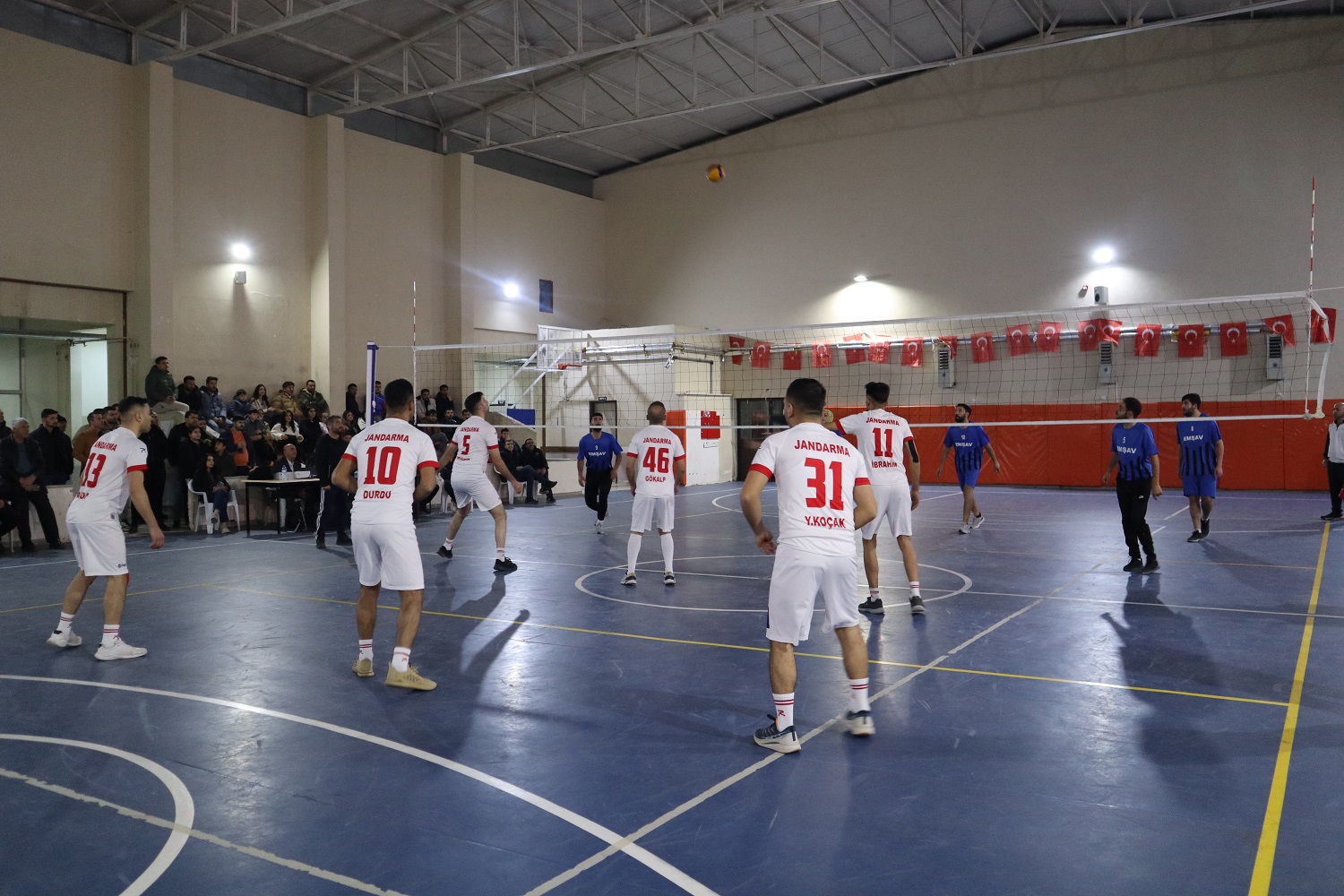 Voleybol Turnuvasında Finale Kalan Takımlar Belli Oldu (1)