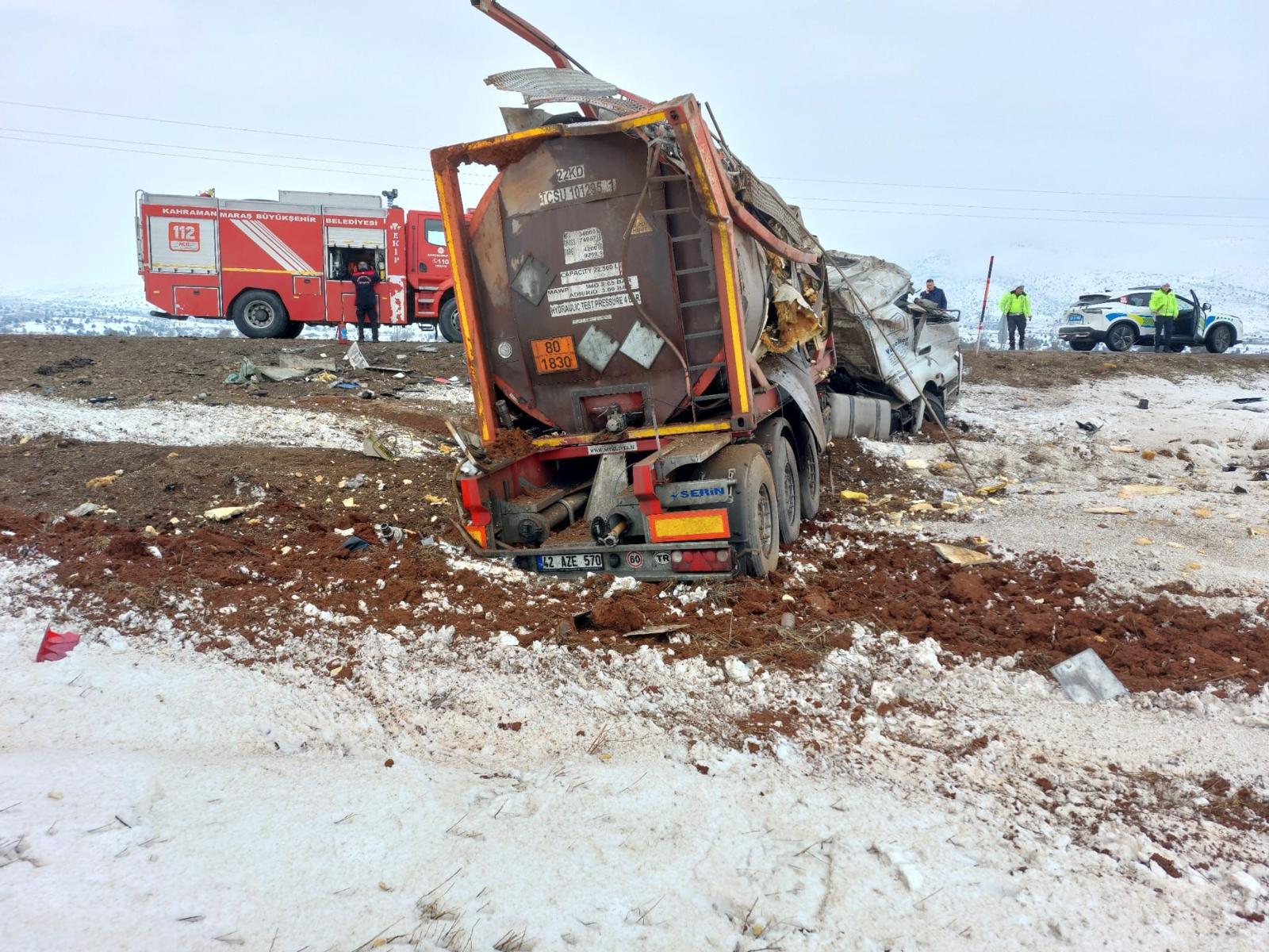 Yakıt Tankeri Devrildi 1 Yaralı (4)