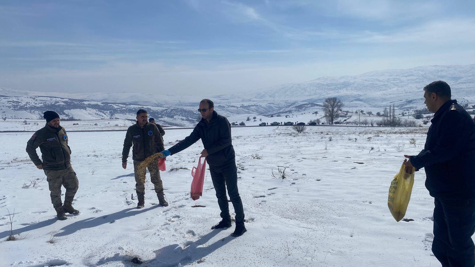 Afşin Avcılar Ve Atıcılar Derneği Doğaya Yem Bıraktı1