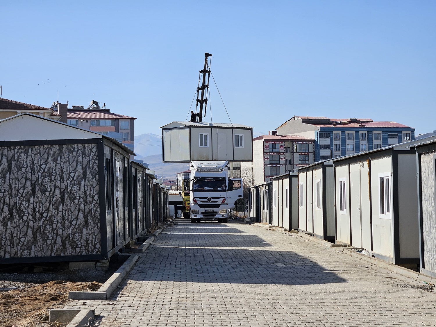 Afşin’de Afetzedelerden Boşalan Konteynerler Kaldırılıyor 3