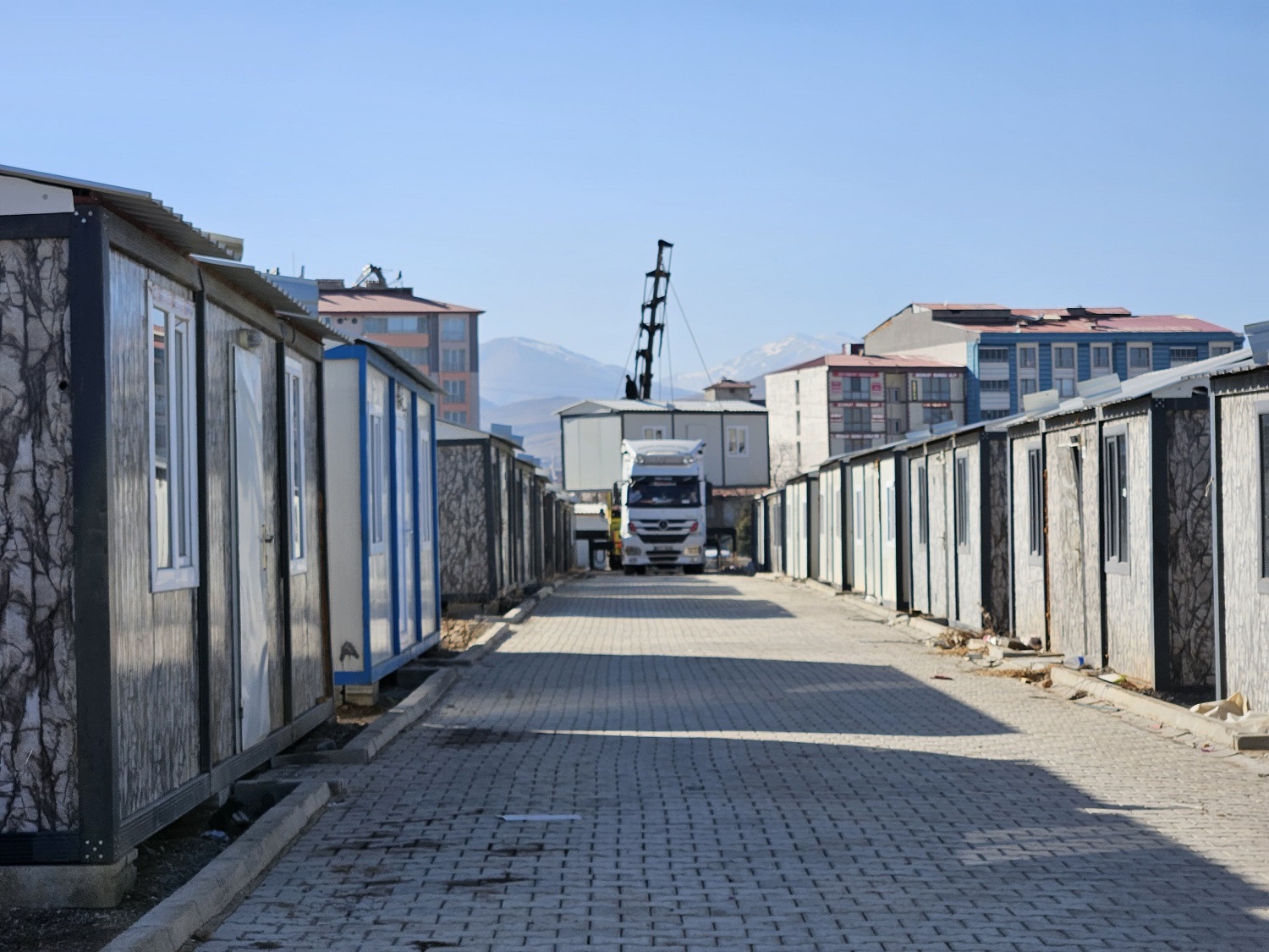 Afşin’de Afetzedelerden Boşalan Konteynerler Kaldırılıyor 4