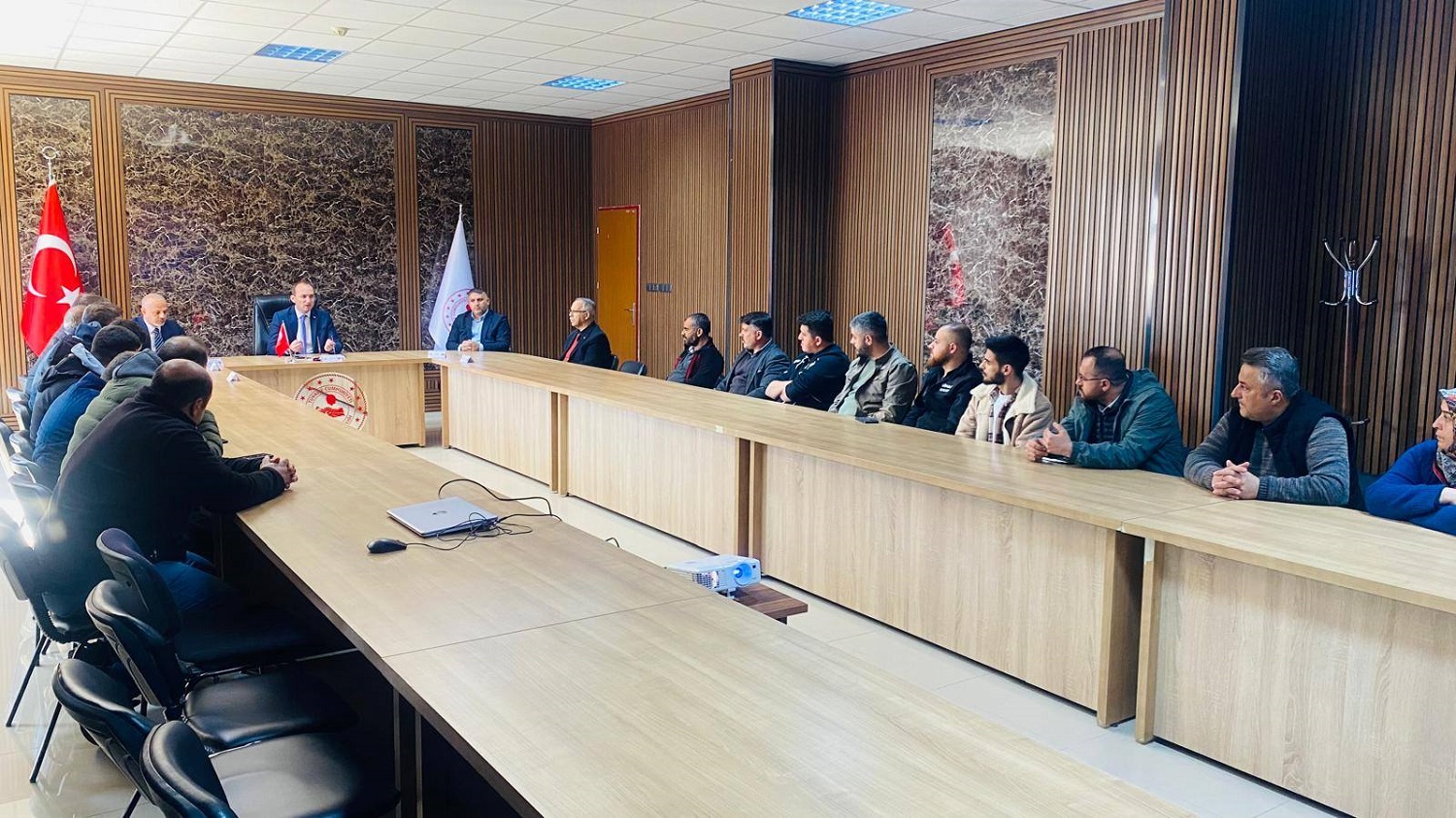 Afşin’de Rezerv Alan Esnafları İçin Bilgilendirme Toplantısı Düzenlendi (2)