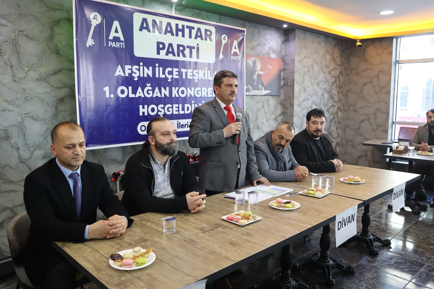 Anahtar Parti İlçe Başkanı Alperen Kır Oldu (5)