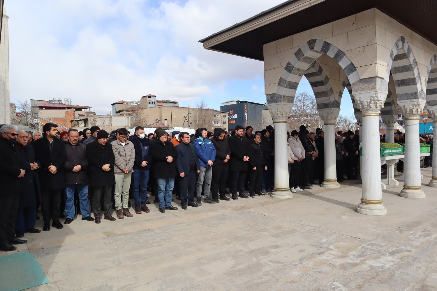 Başkan Karabulut’un Annesi Son Yolculuğuna Uğurlandı (4)