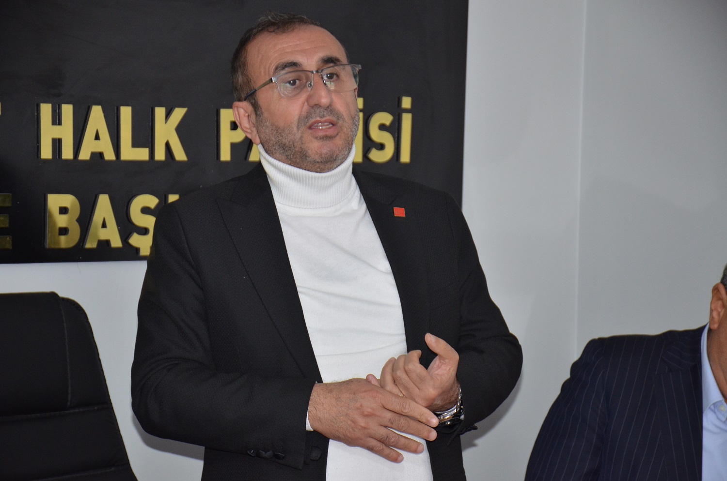 Chp Heyeti Afşin'de Partililerle Bir Araya Geldi (9)