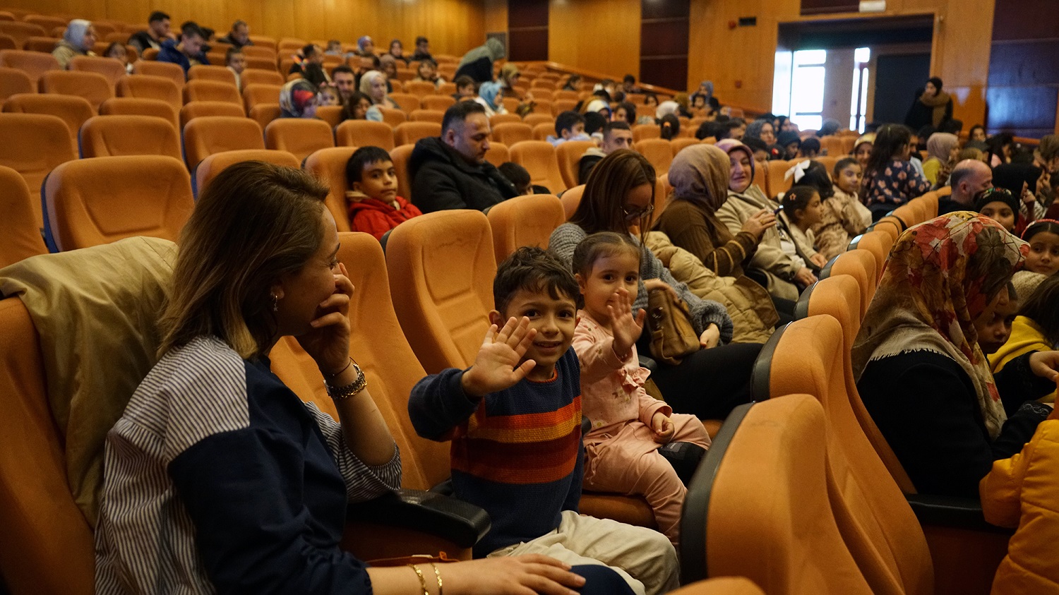 Çocuklar Yarıyıl Tatilini Eğlenceli Bir Gösteriyle Noktaladı (2)