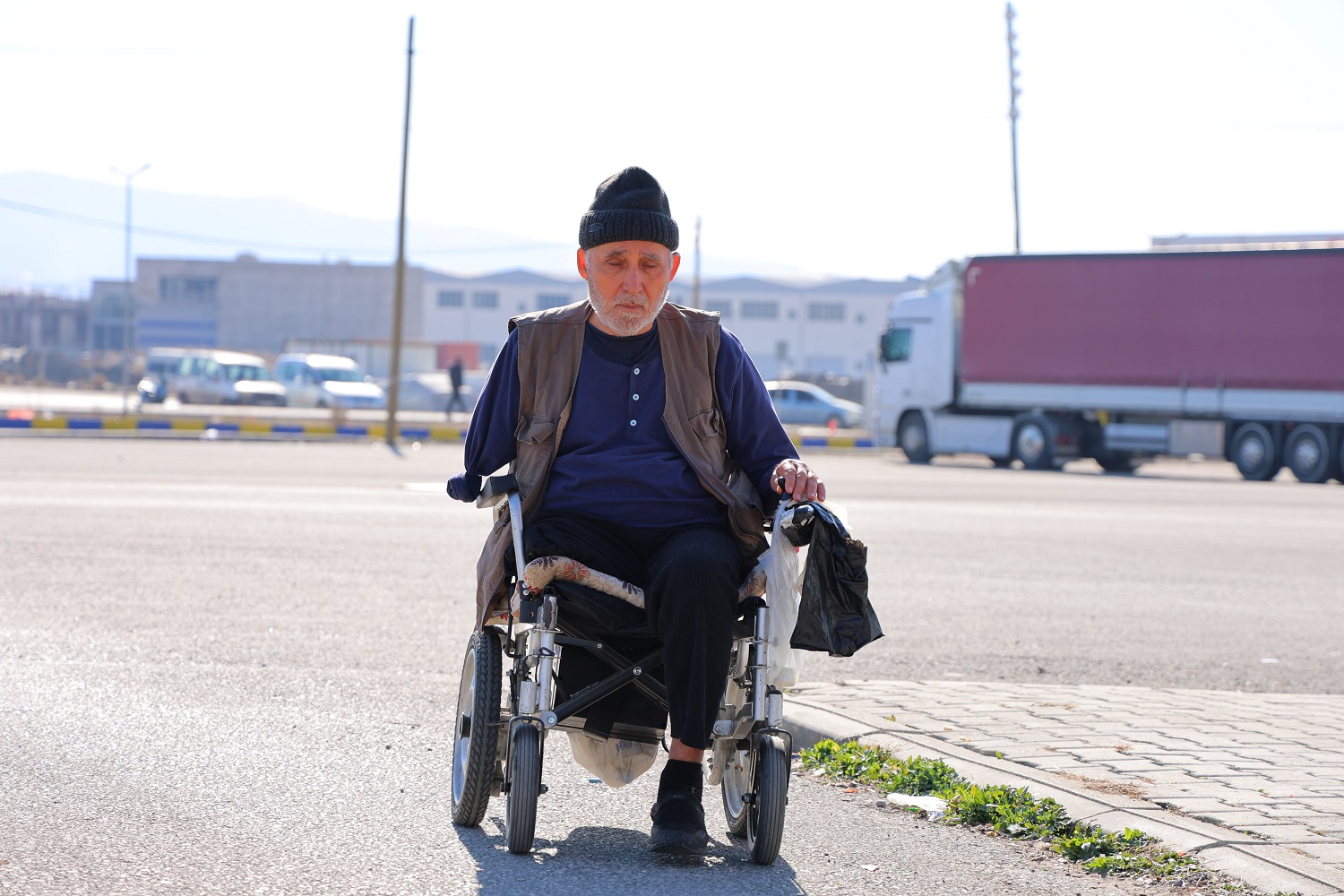 Enkazdan 5 Gün Sonra Kurtuldu, Kolunu Ve Bacağını Kaybetti (3)