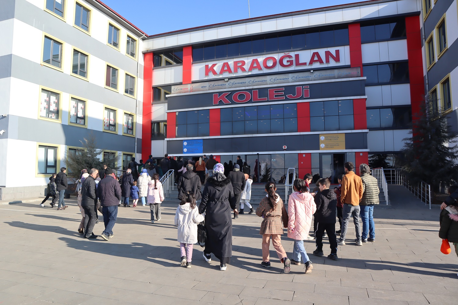 Karaoğlan Koleji'nin Bursluluk Sınavı Yoğun İlgi Gördü (6)