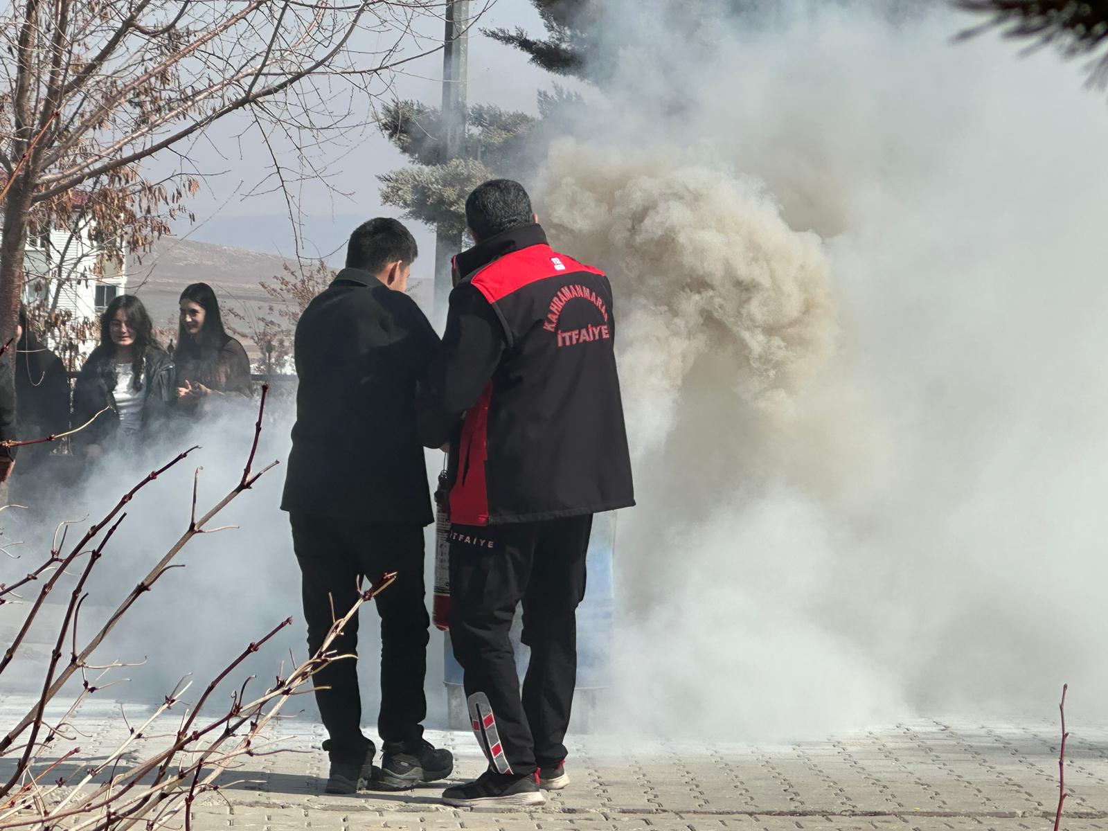 Afşin Fen Lisesinde Yangın Tatbikatı Gerçekleştirildi 6