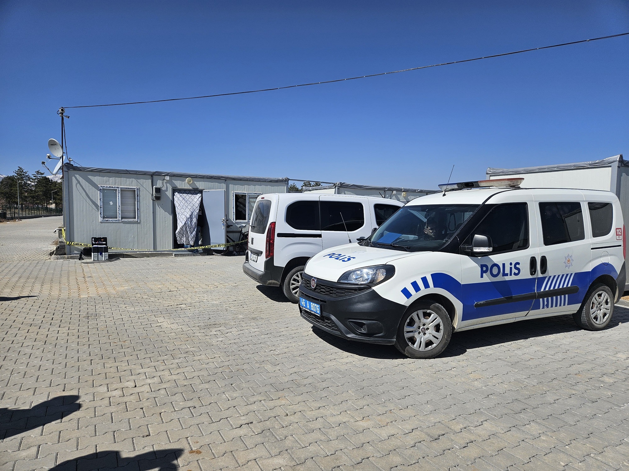 Afşin’de Bir Kişinin Konteynerde Cansız Bedeni Bulundu (3)