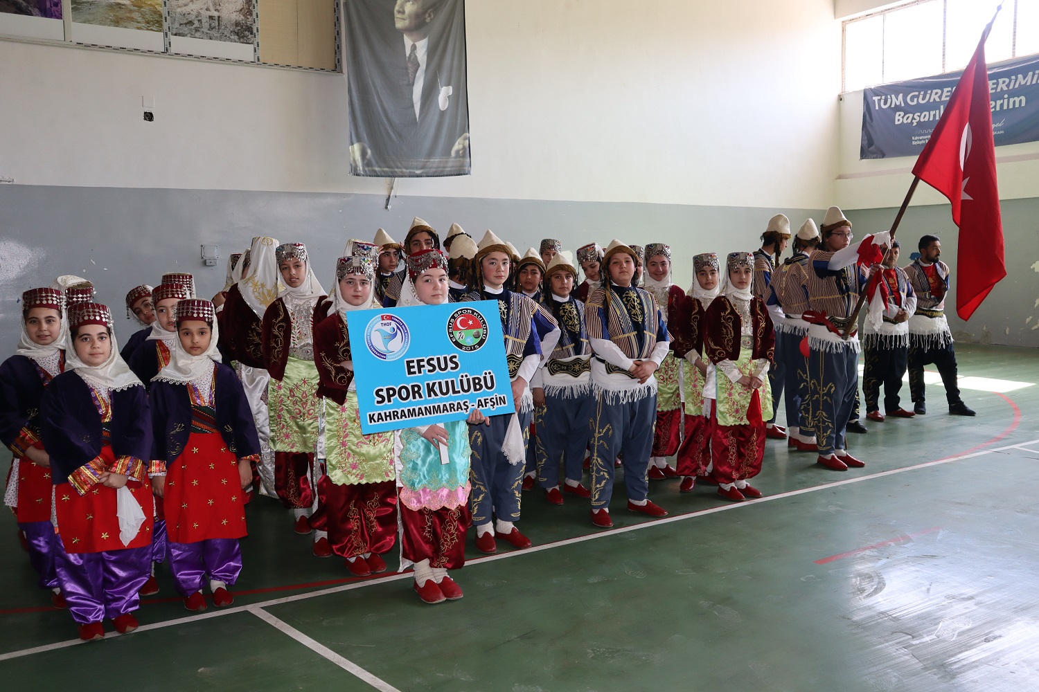 Afşin’de Halk Oyunları Yarışması Düzenlendi (12)