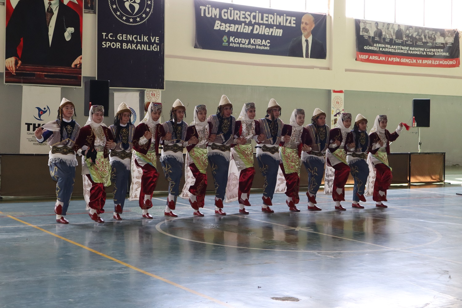 Afşin’de Halk Oyunları Yarışması Düzenlendi (19)