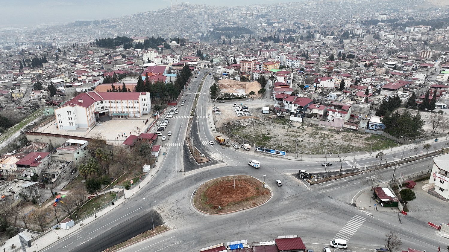 Büyükşehir, Sütçü İmam Kavşağı’nda Yenilemelerini Sürdürüyor (2)