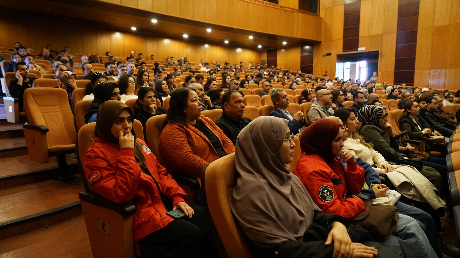 Büyükşehir, Teknolojiye İlgi Duyan Gençler İçin Seminer Düzenledi (2)