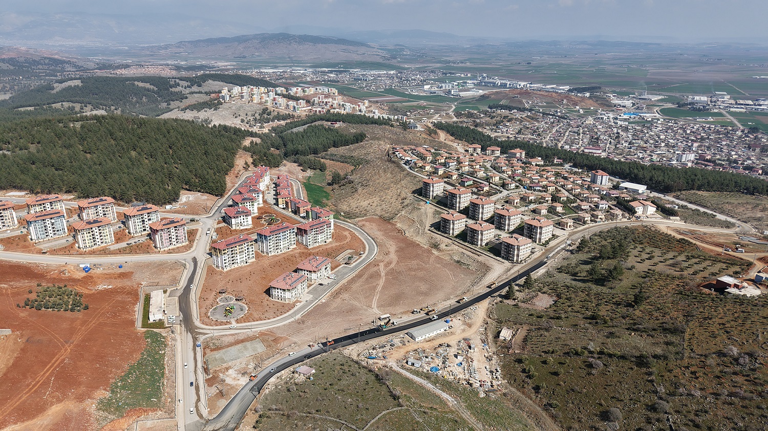 Büyükşehir Türkoğlu’nda Arterleri Bir Bir Yeniliyor (1)