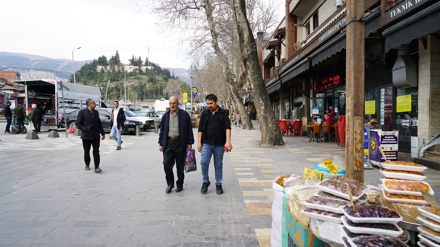 Büyükşehir’in Emekli Pazar Desteği Büyük Memnuniyet Oluşturdu (1)