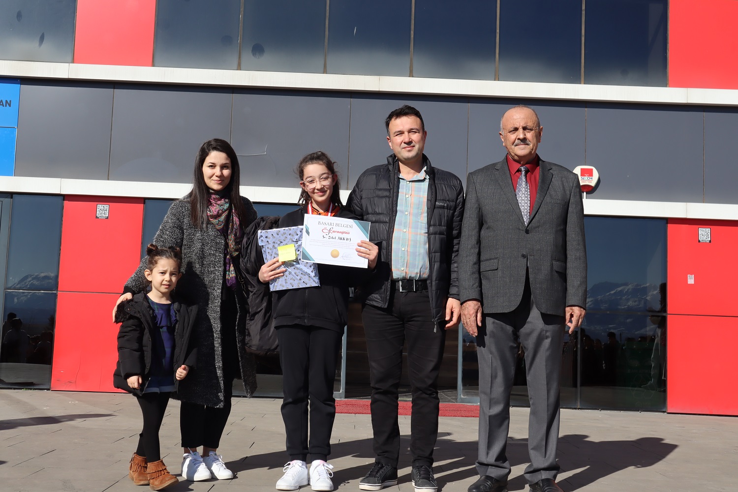 Karaoğlan Koleji’nde Dereceye Giren Öğrenciler Ödüllendirildi (11)