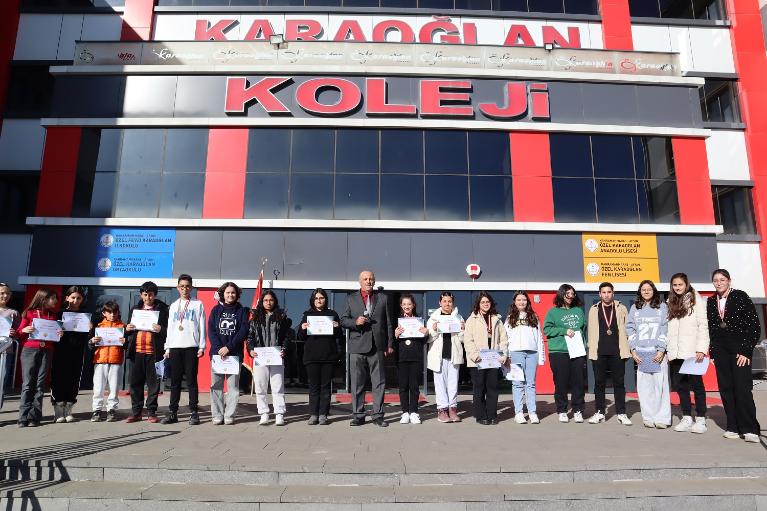 Karaoğlan Koleji’nde Dereceye Giren Öğrenciler Ödüllendirildi (14)