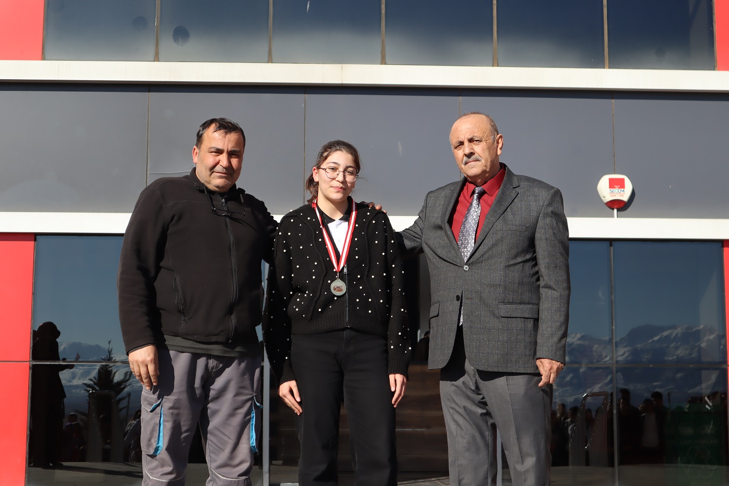 Karaoğlan Koleji’nde Dereceye Giren Öğrenciler Ödüllendirildi (4)