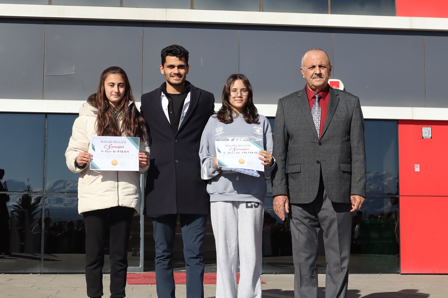 Karaoğlan Koleji’nde Dereceye Giren Öğrenciler Ödüllendirildi (9)