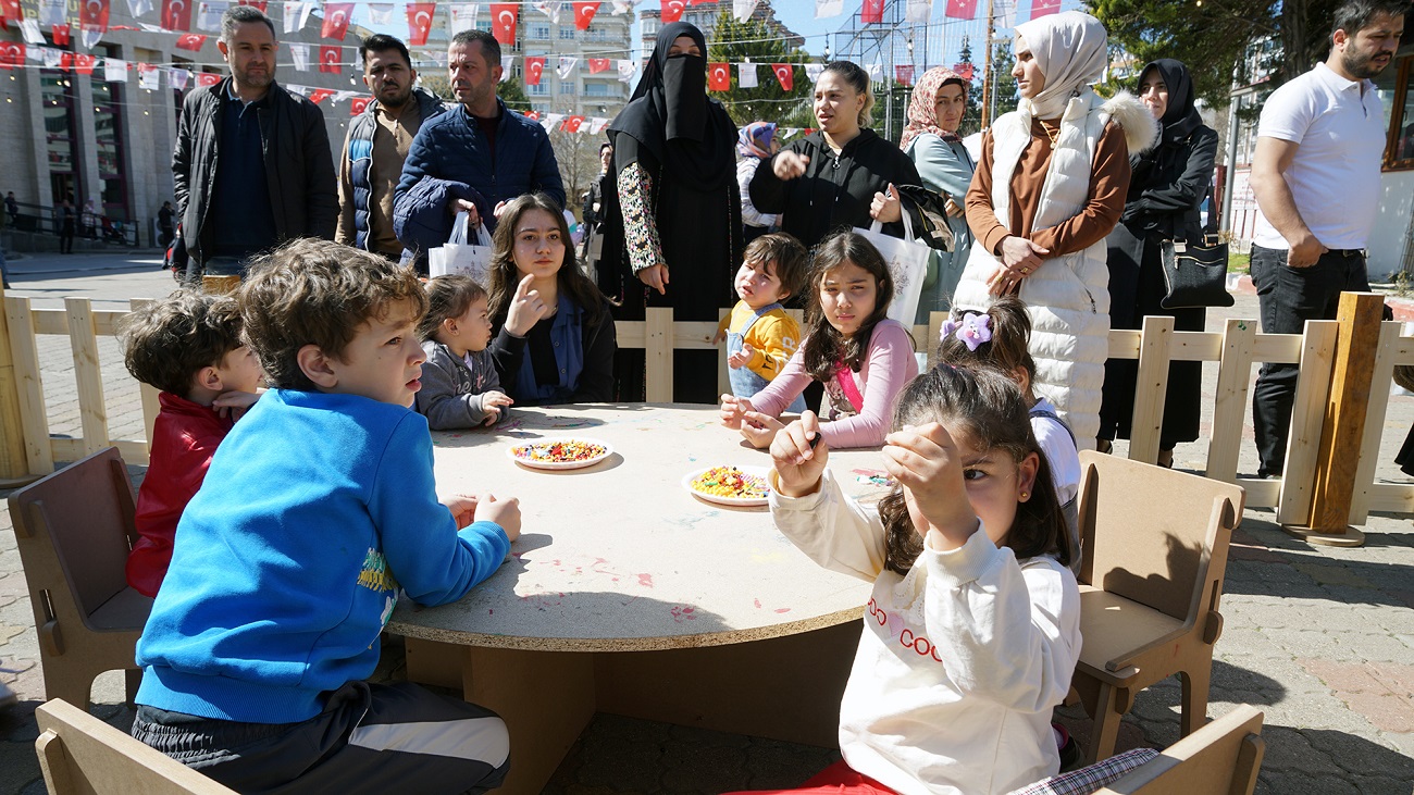 Miniklerin Ramazan Neşesi Büyükşehir’in Etkinlikleriyle Katlanıyor (1)