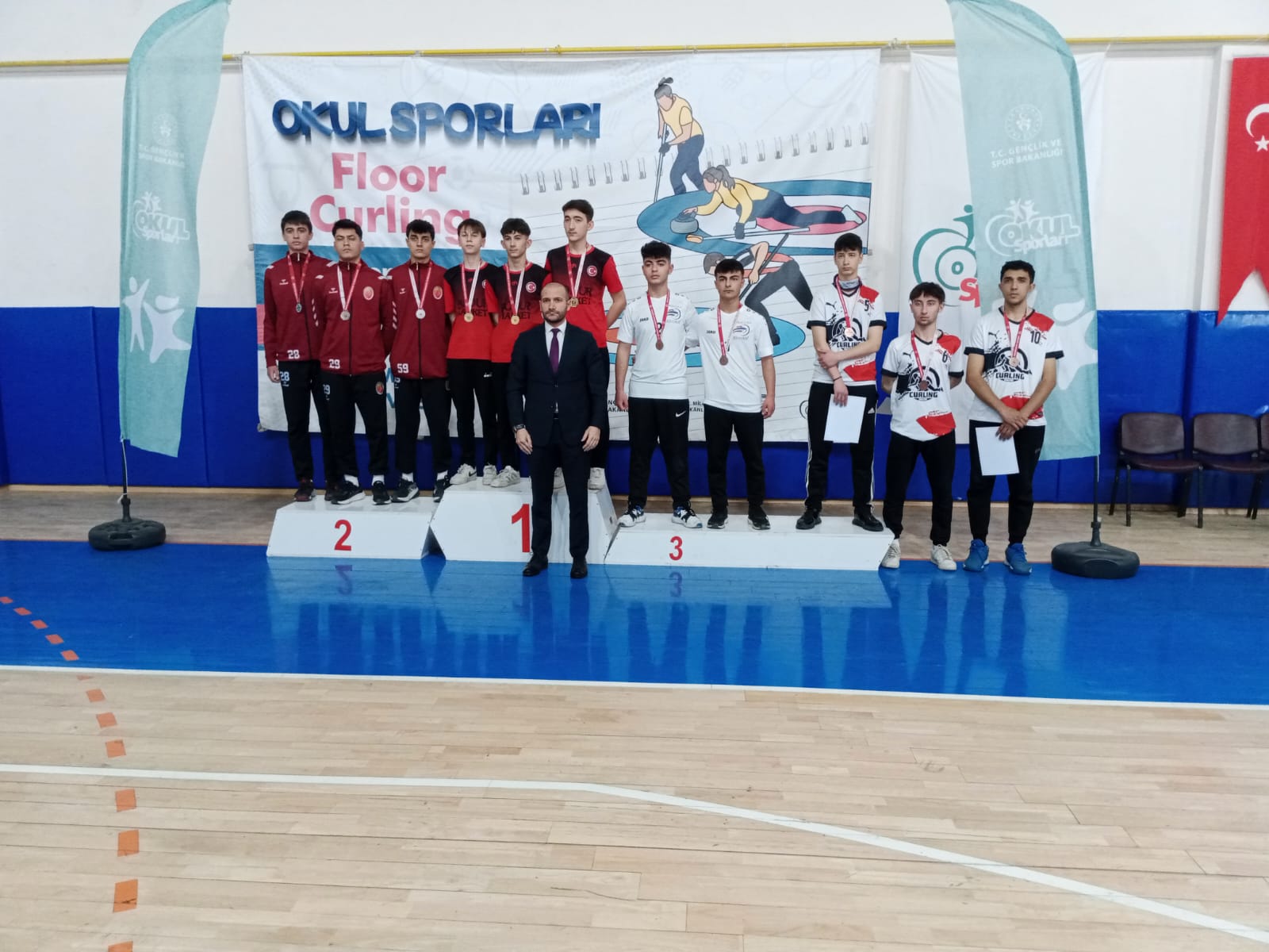 Şehit Ali Rıza İşbilir Anadolu Lisesi'nden Tarihi Floor Curling Başarısı3