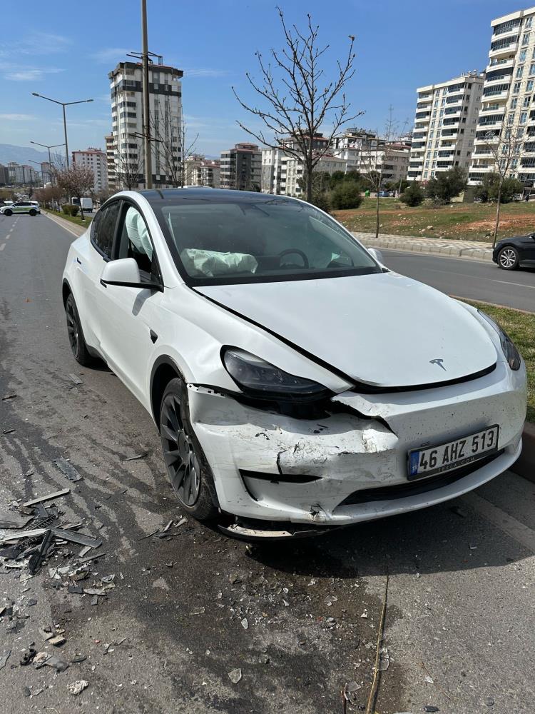 Zincirleme Trafik Kazası Araç Kamerasına Yansıdı 2’Si Polis 4 Yaralı 4