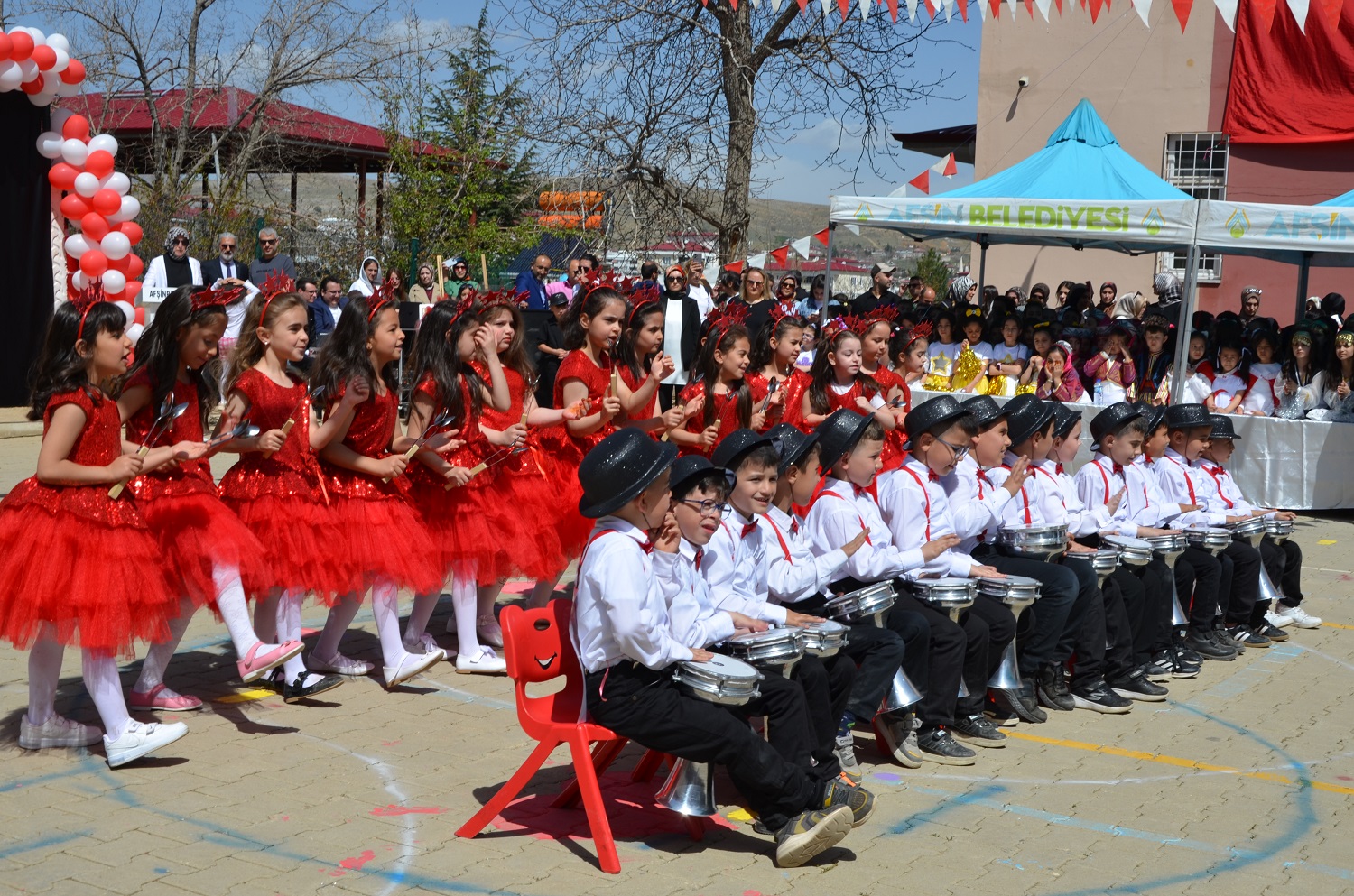 Afşin’de 23 Nisan Ulusal Egemenlik Ve Çocuk Bayramı Coşkuyla Kutlandı (12)