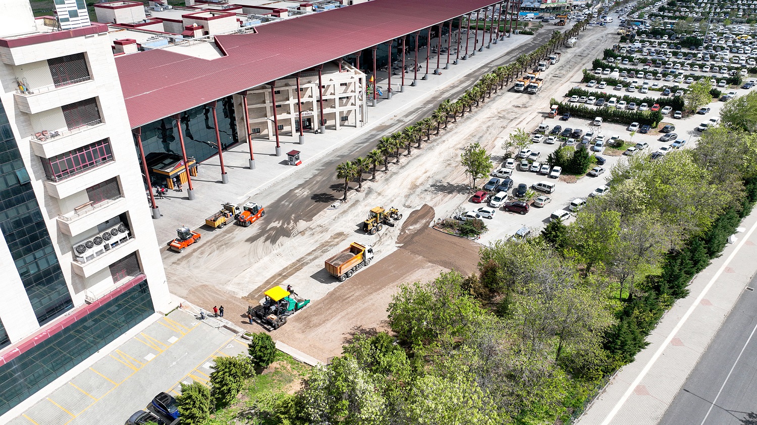 Büyükşehir, Üniversite Hastanesinde Ulaşım Ve Otopark Sorununu Çözüme Kavuşturuyor (1)