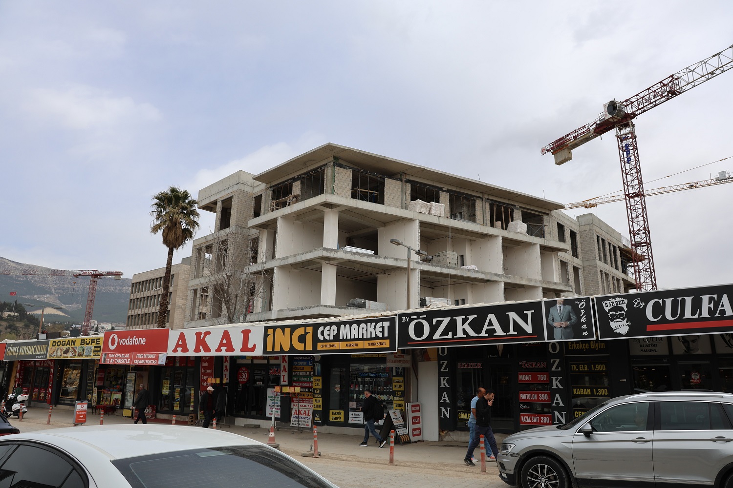 Yıkılan Dünyanın En Saçma Binası'nın Yerine İş Hanı Yapılıyor (4)