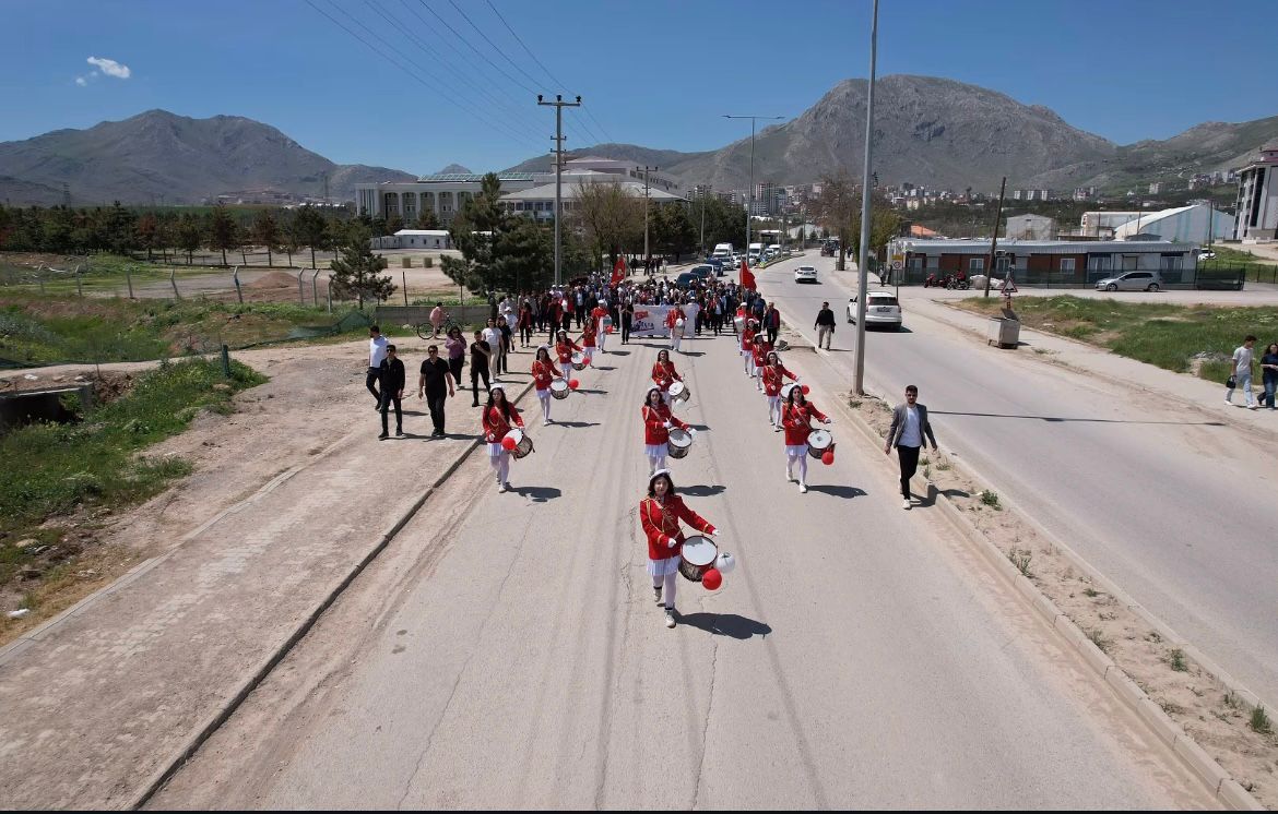 19 Mayıs Atatürk’ü Anma, Gençlik Ve Spor Bayramı Elbistan’da Coşku Ile Kutlandı1 (4)