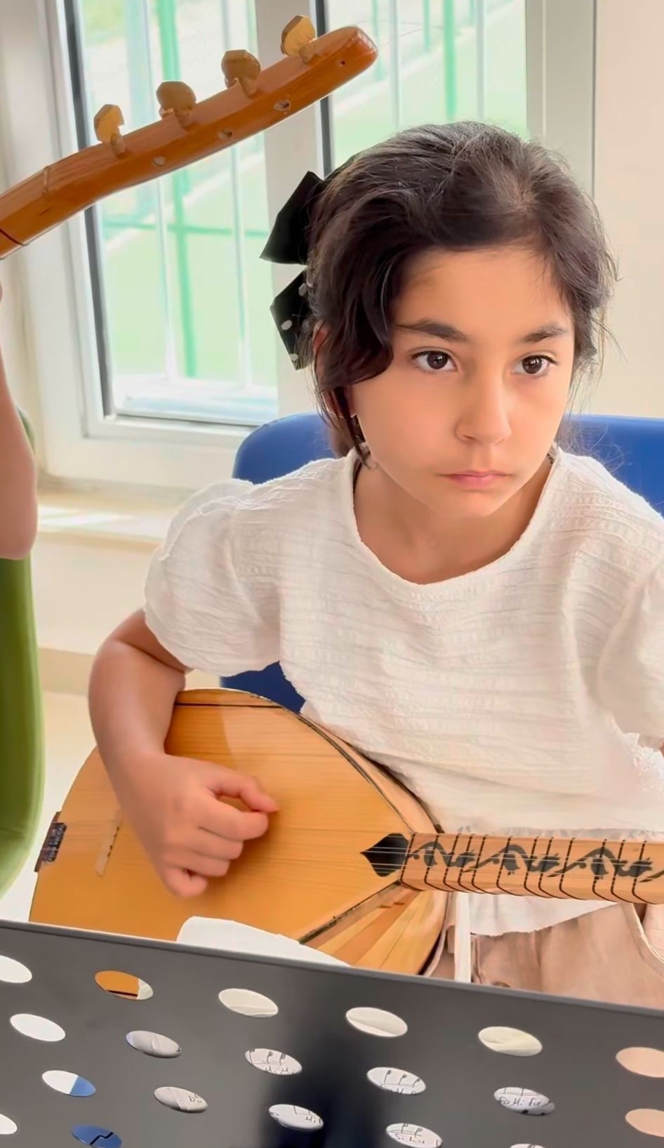 Afşin Belediyesi'nden Bağlama Kursu Öğrencilerine Anlamlı Hediye3