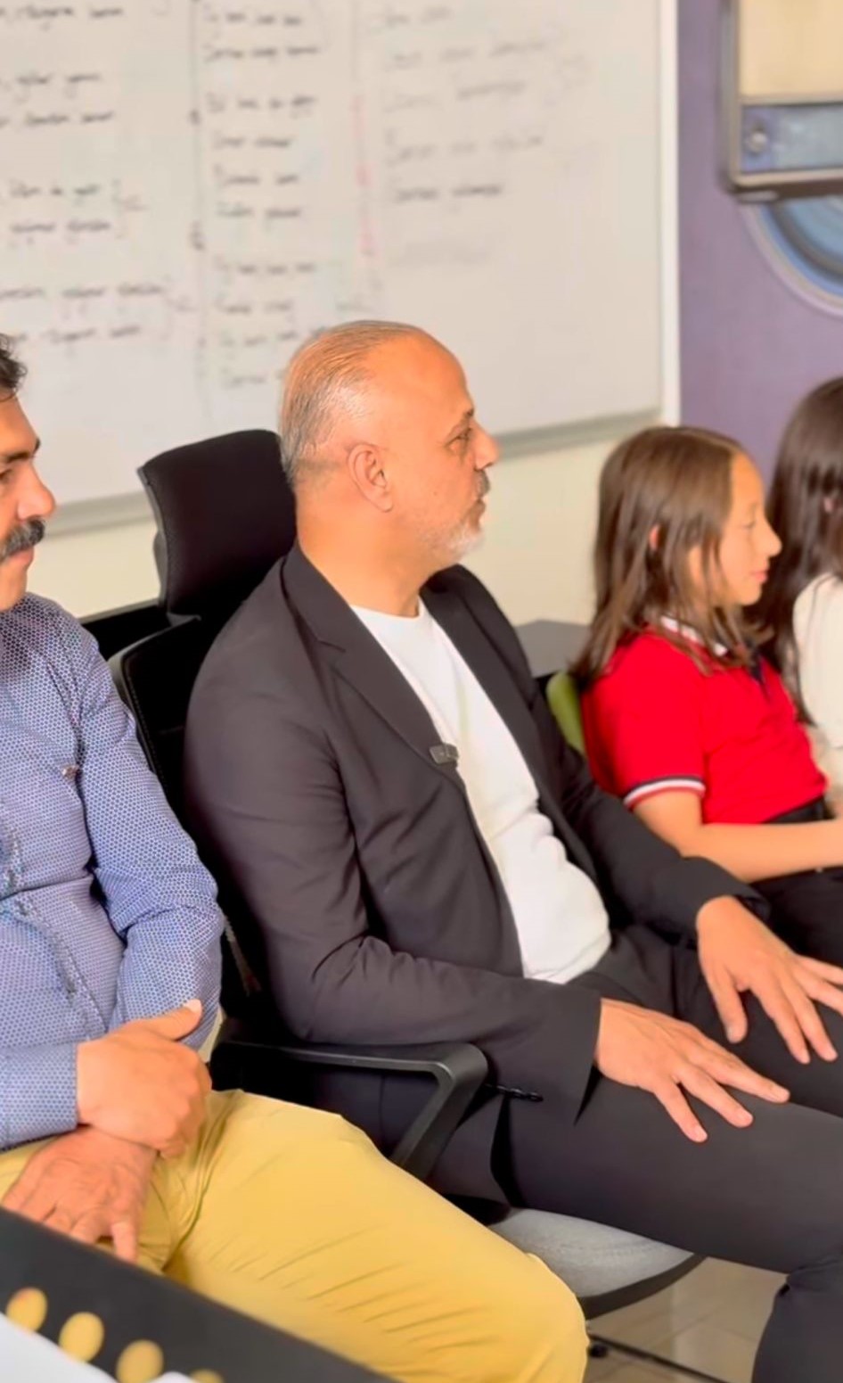 Afşin Belediyesi'nden Bağlama Kursu Öğrencilerine Anlamlı Hediye5