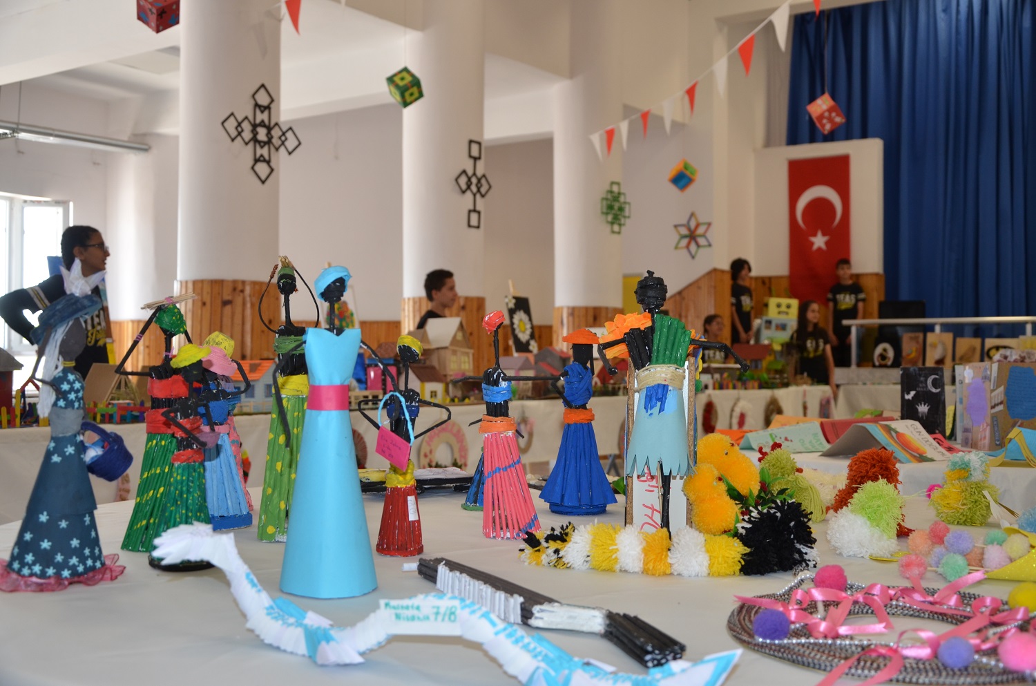 Afşin Teaş İstiklal Ortaokulu Yıl Sonu Sergisi Düzenlendi (7)