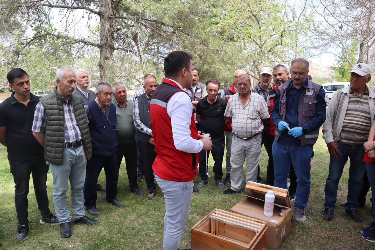 Afşin’de Arıcılara Kitoset Tanıtımı Ve Uygulama Bilgilendirmesi Yapıldı (2)