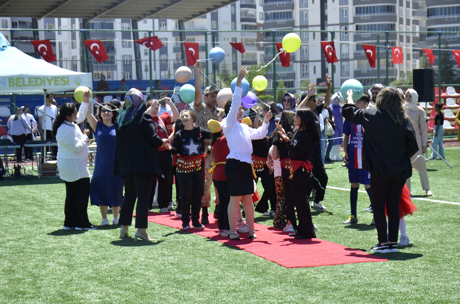 Afşin’de “Bahara Merhaba Şenliği” Özel Çocuklarla Renkli Görüntülere Sahne Oldu (14)