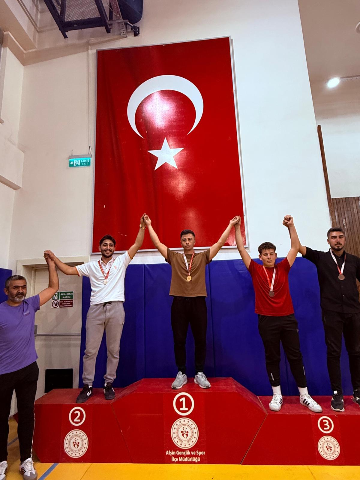 Afşin’de Bilek Güreşi Turnuvası Başladı 13