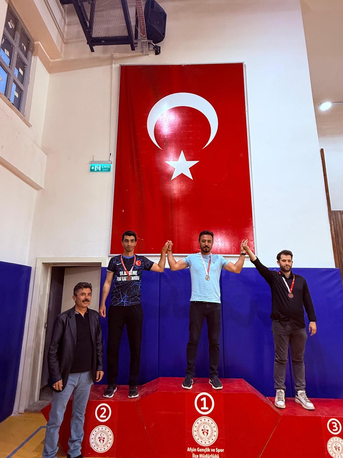 Afşin’de Bilek Güreşi Turnuvası Başladı 15