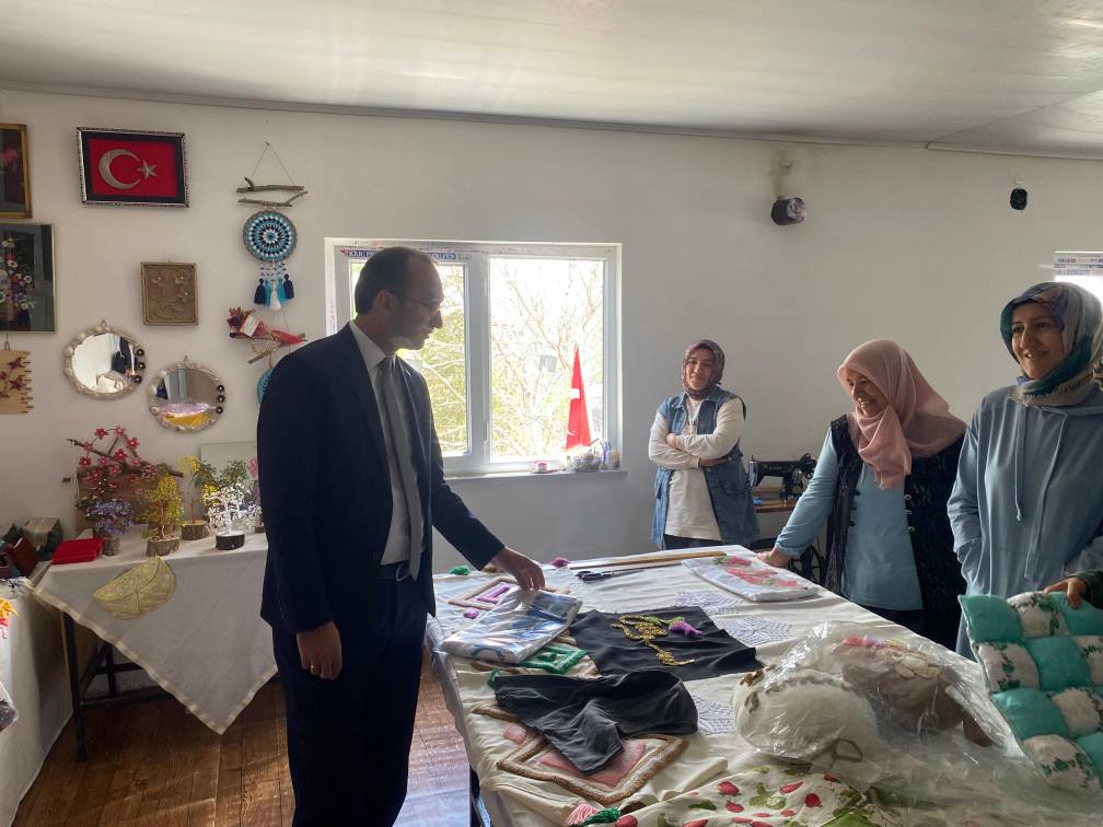 Afşin’de Kadınların El İşi Göz Nuru Eserleri Sergilendi5