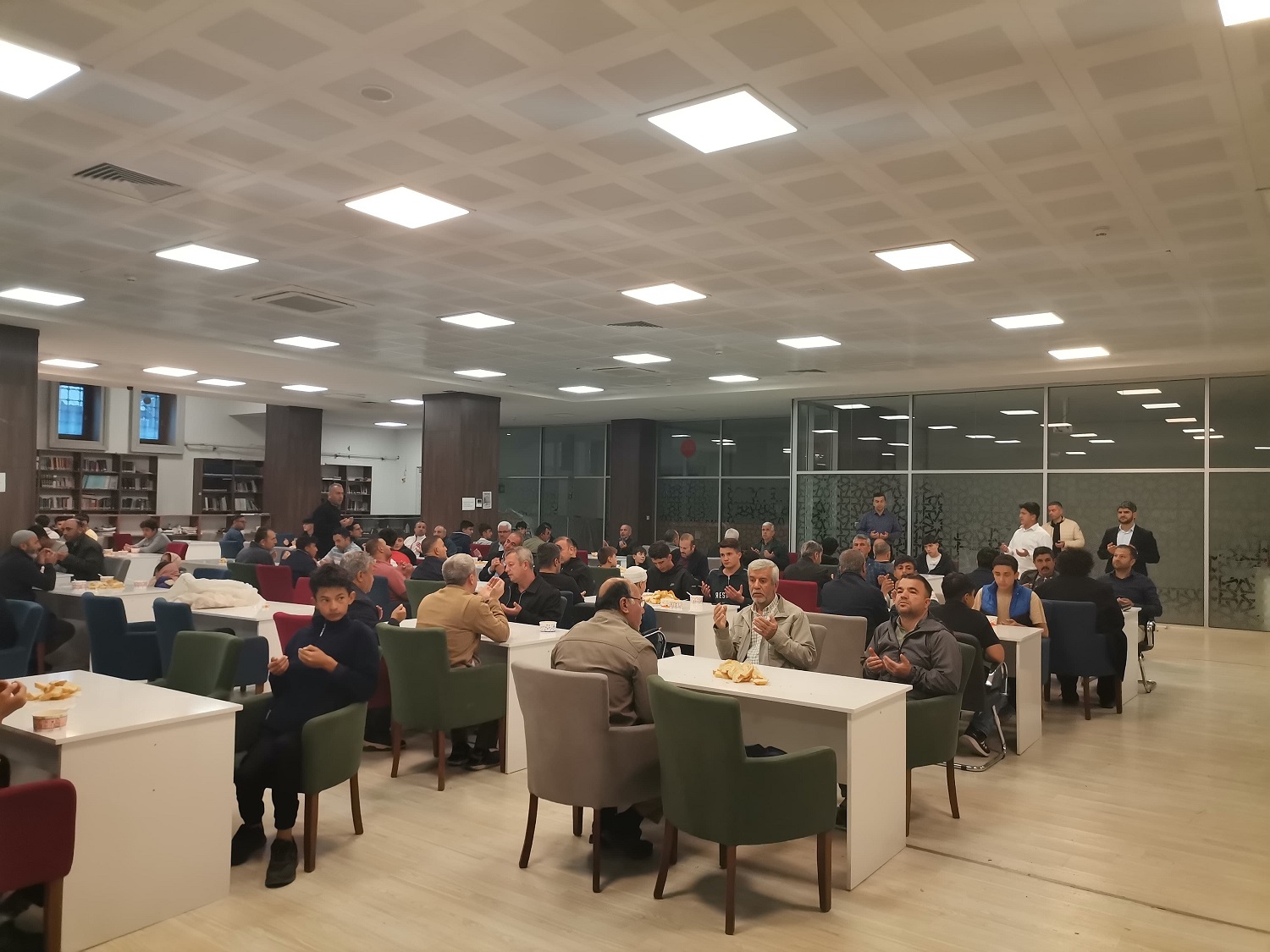 Afşin’de Sabah Namazı Buluşması Yoğun Katılımla Gerçekleştirildi (5)-1