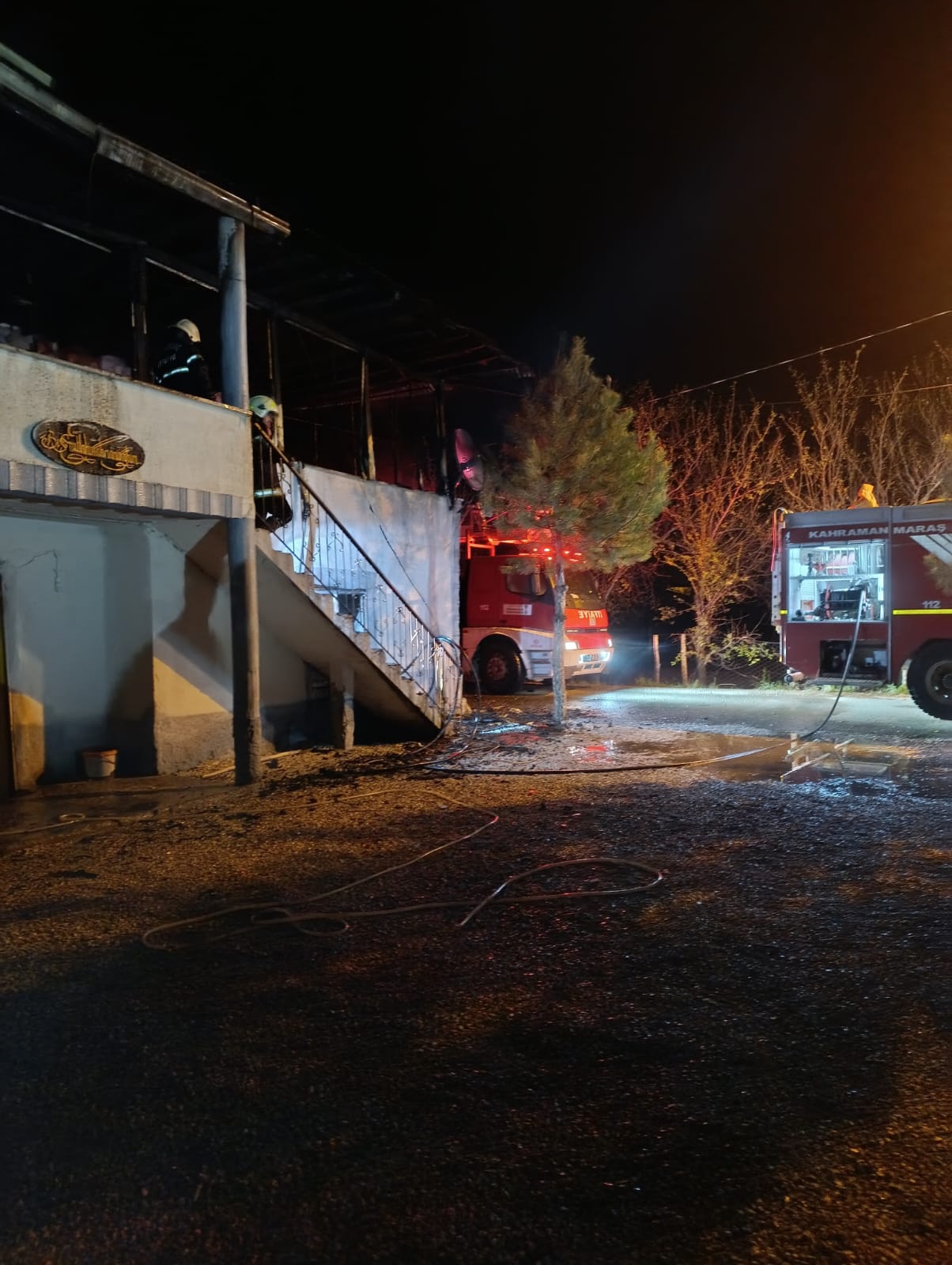 Afşin’de Yangından Etkilenen Anne Ve Çocuk Hastaneye Kaldırıldı 10