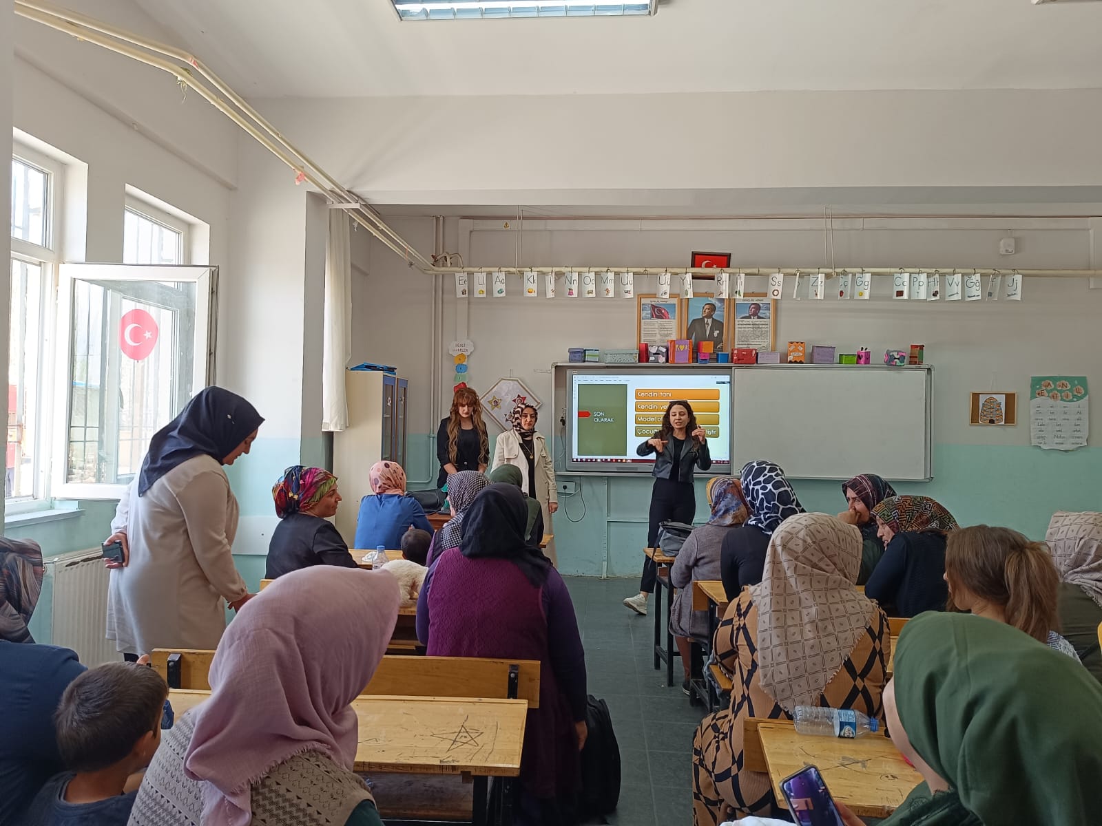 Altaş Şehit Yaşar Özdemir İlkokulu’nda Velilere Yönelik Anlamlı Seminer